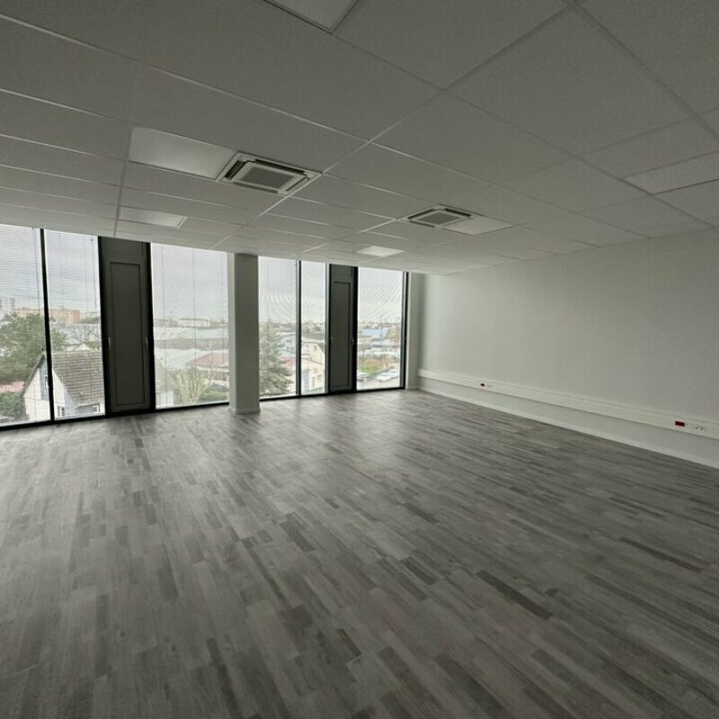 Location - 530.5 m² - BISCHHEIM - 4