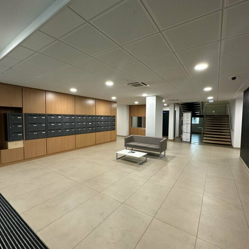 Location - 280 m² - BISCHHEIM - 1