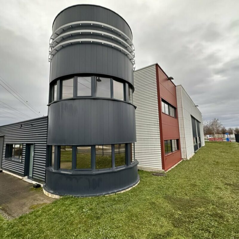 Location - 762 m² - WOLFISHEIM - 2