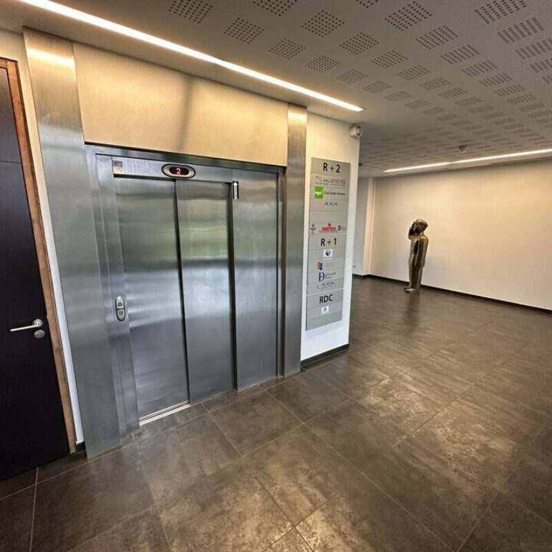 Location - 190 m² - STRASBOURG - 2