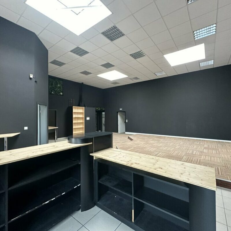 Location - 409 m² - OSTWALD - 3