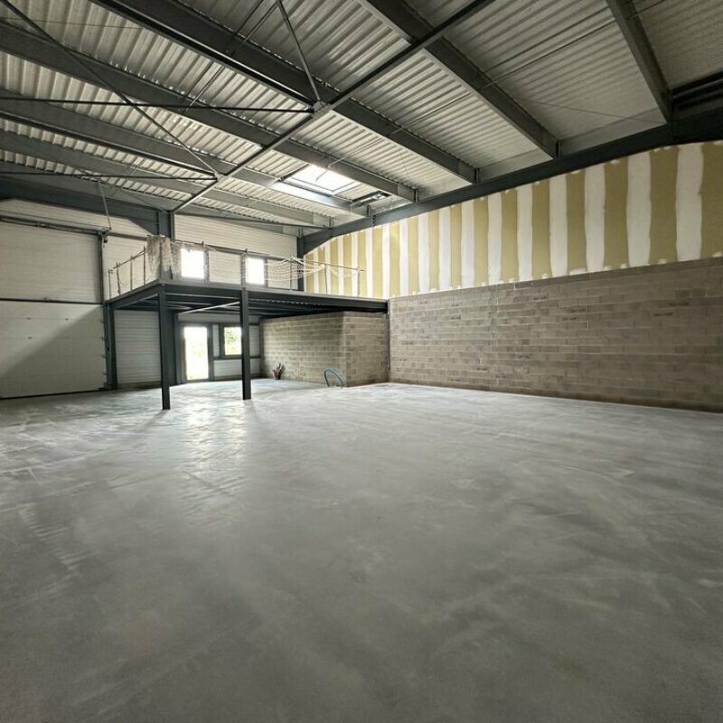 Location - 3012 m² - BERGHEIM - 3