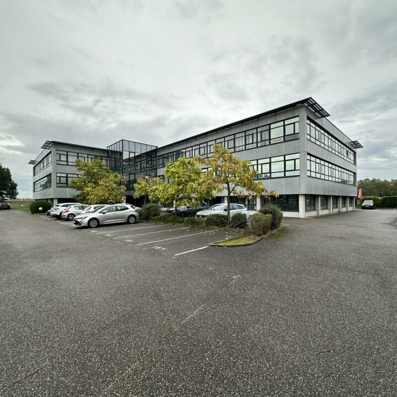 Location - 203 m² - ENTZHEIM - 1