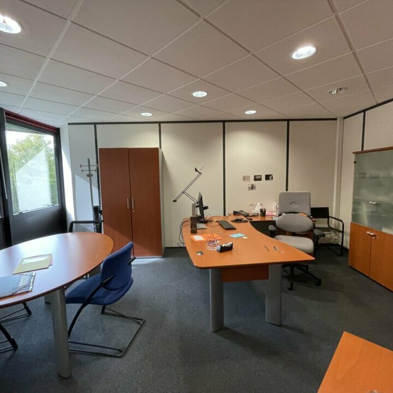 Location - 252 m² - OBERHAUSBERGEN - 2