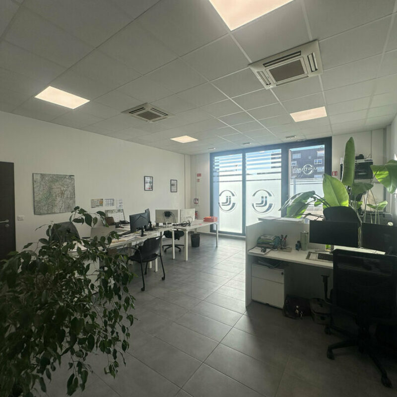 Location - 143.3 m² - STRASBOURG - 2