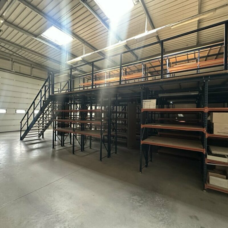 Location - 360 m² - OSTWALD - 2